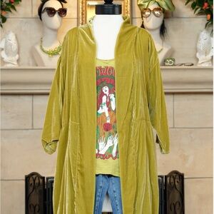 Chartreuse Velvet Duster / Robe NWOT